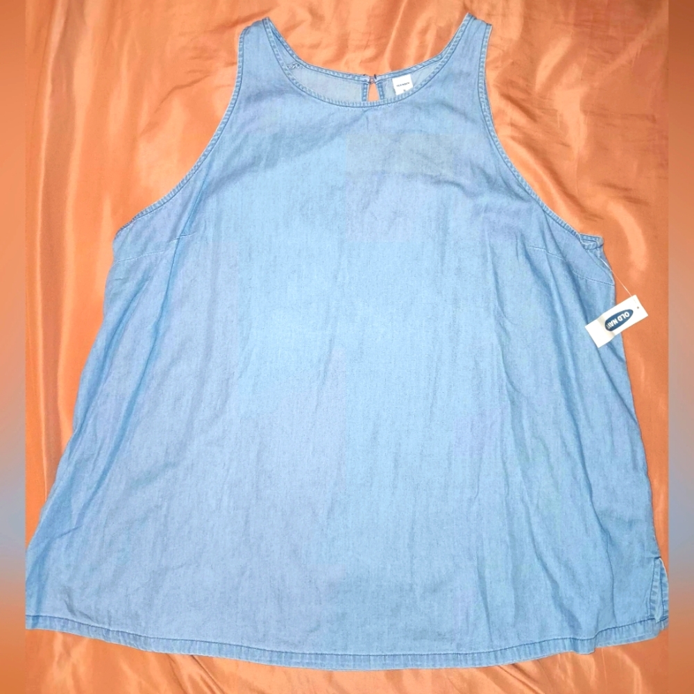 Old Navy Chambrey Denim Blue Sleeveless Top NWT